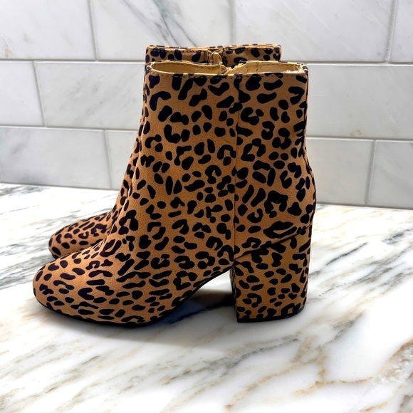 BAR III Gatlin Block-Heel Booties, Created for Macy's Women's Shoes - Picture 5 of 12